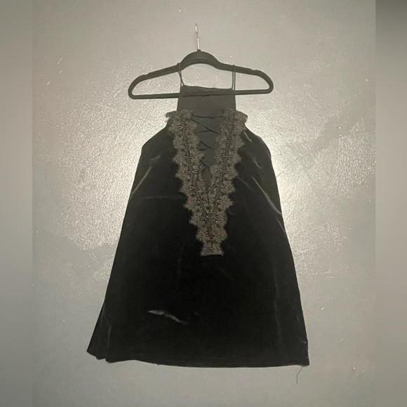 Velvet Black Dress with Lace open back. - Picture 2 of 3